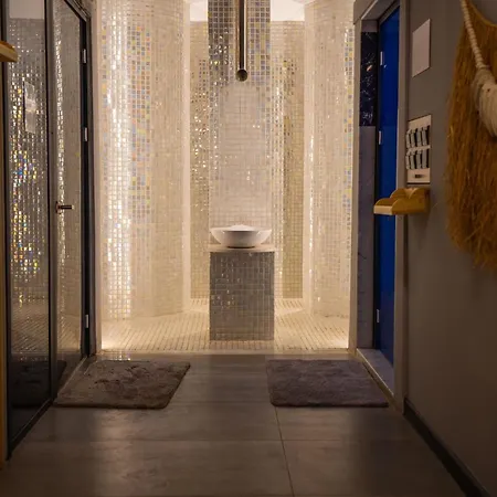 Charming One Bedroom In The *