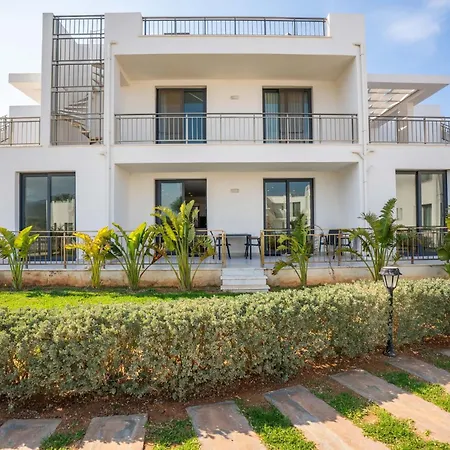 Charming One Bedroom In The Apartment Akanthou