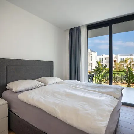 Apartment Charming One Bedroom In The Akanthou