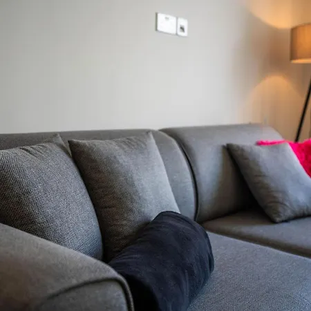 Charming One Bedroom In The شقة