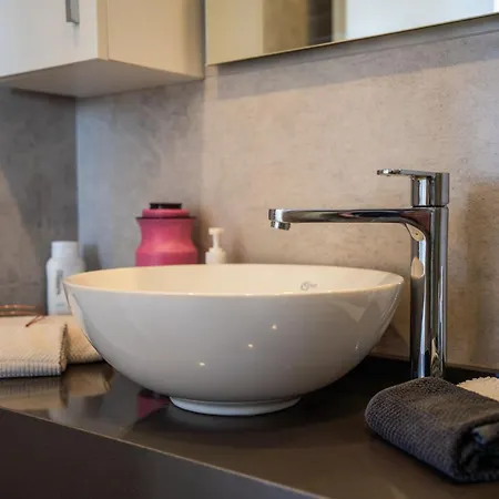 Charming One Bedroom In The Akanthou